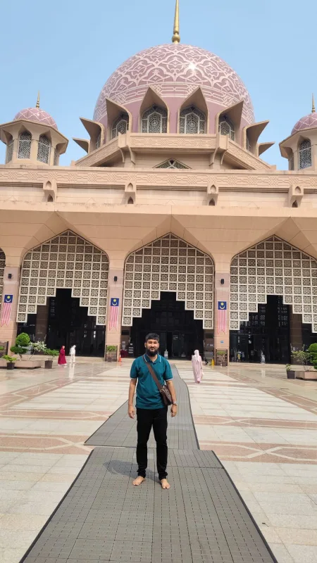 SALMAN RAZA travelling