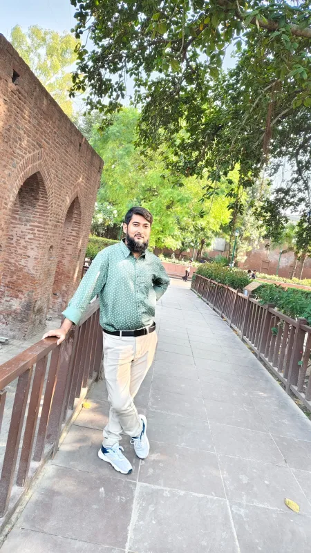 SALMAN RAZA travelling