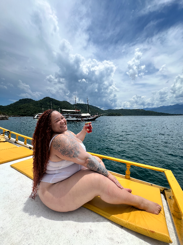 Steffany Alves Benites  travelling