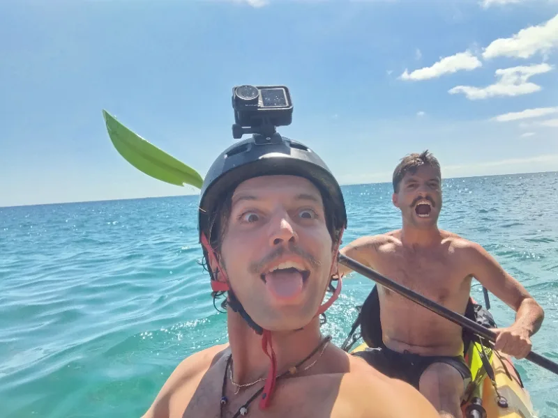 Lorenzo Morelli travelling