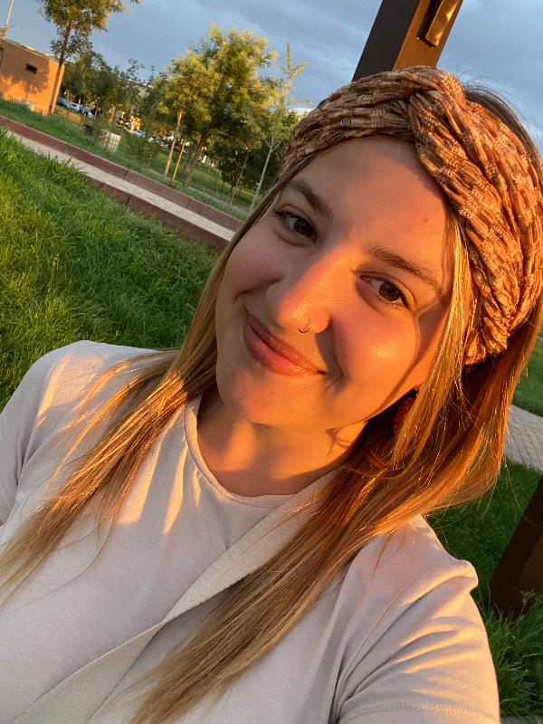 Ana Kustec travelling