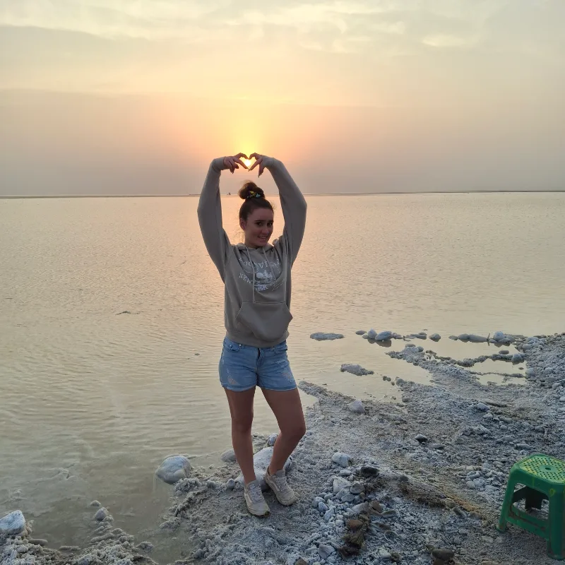 Sarah Hadley travelling