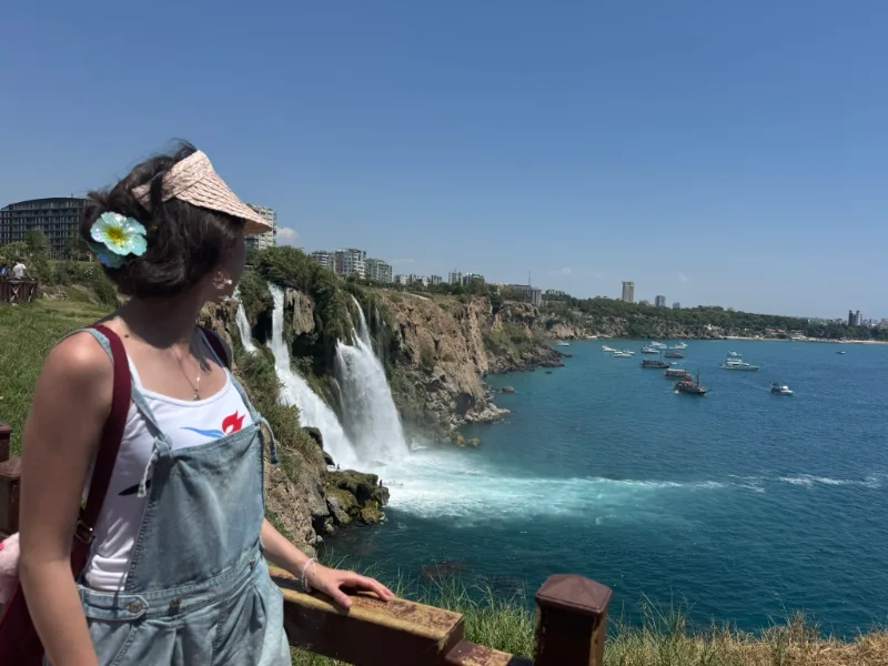 Emily Botting travelling