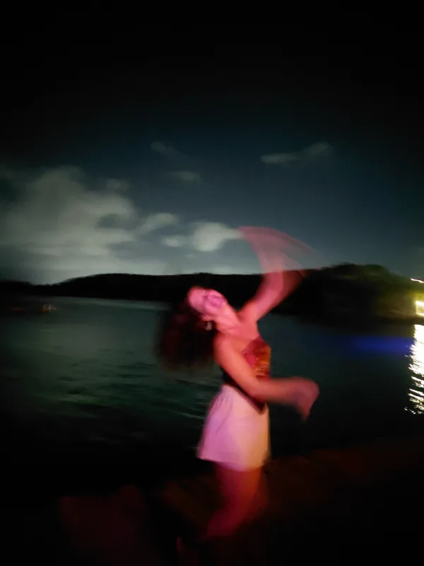 Inês travelling