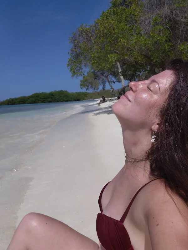 Inês travelling