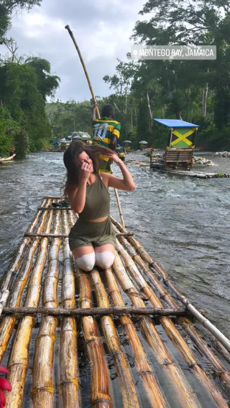 Inês travelling