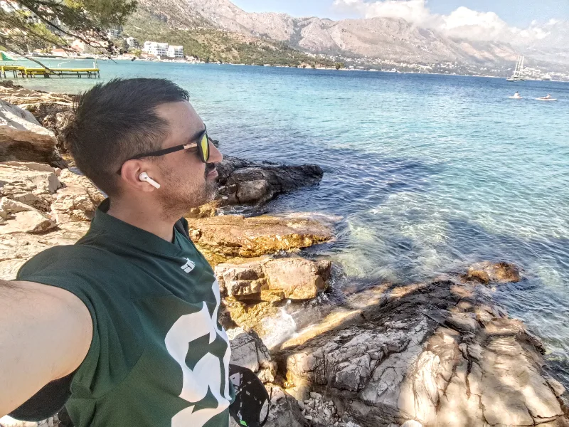 Jeremías Manes  travelling