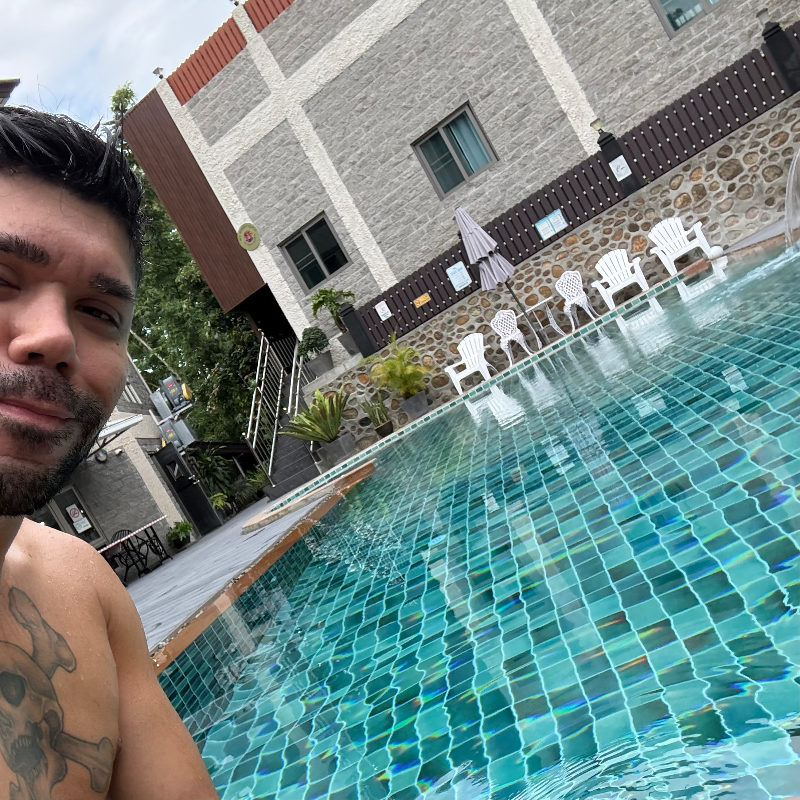 Allan Andrade Barros travelling
