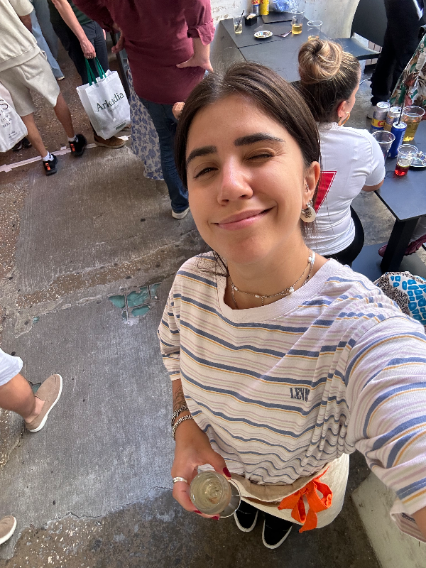 Ana Clara Resende  travelling