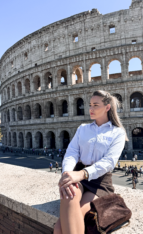 Ivana Ivanovic travelling