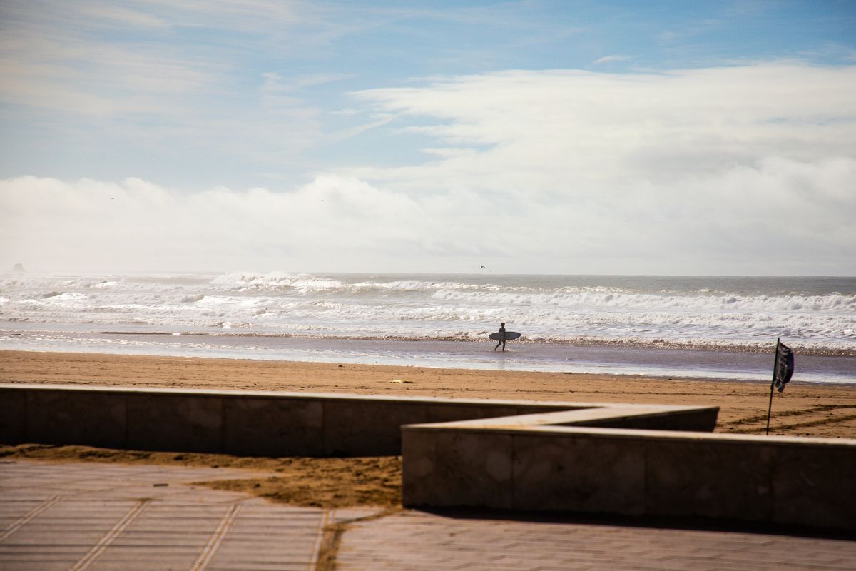 Surf instructor